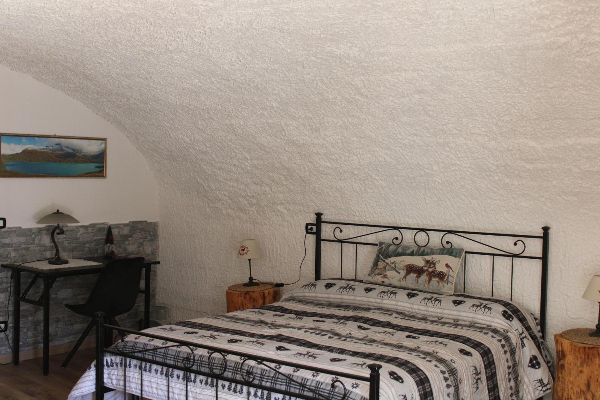 B&B La Meridiana מונצ'ניזיו מראה חיצוני תמונה